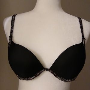 NWOT 36C VS sexy little things